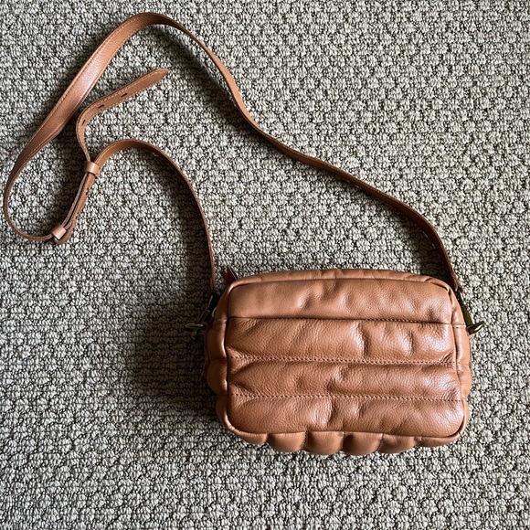Madewell the transport camera bag puff edition - Picture 4 of 9